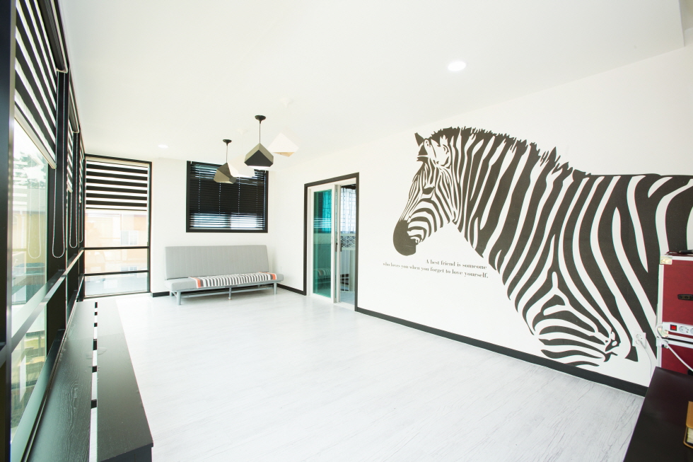 팬션 비쥬얼 썸네일 이미지