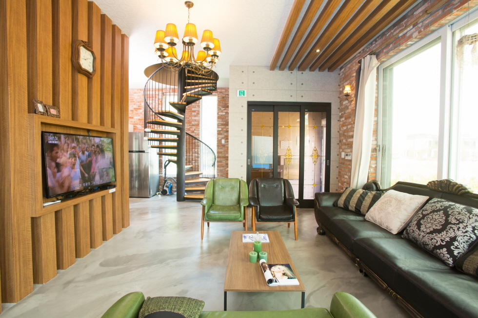 팬션 비쥬얼 썸네일 이미지