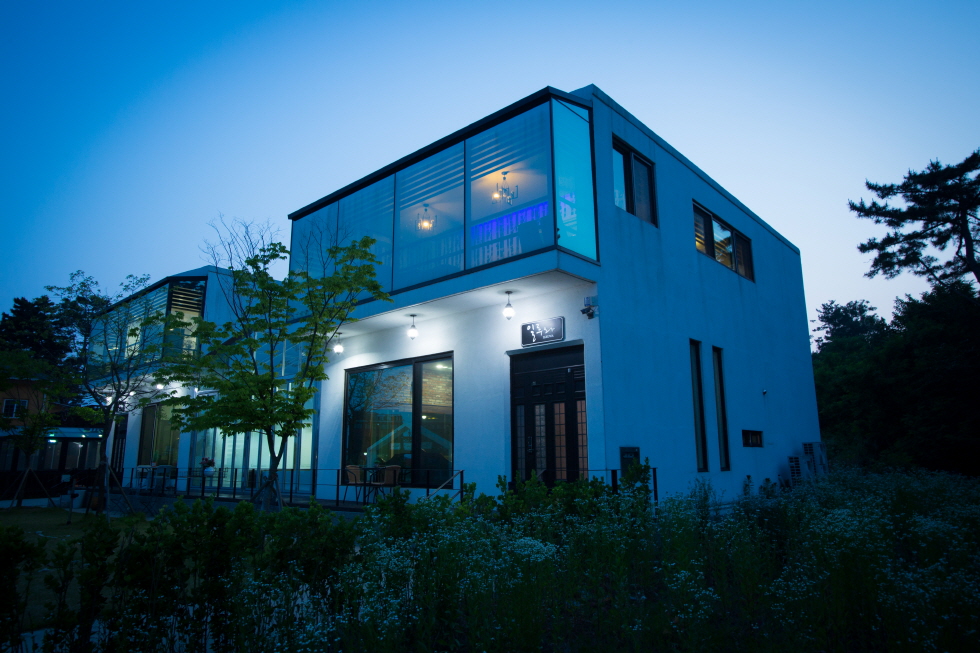 팬션 비쥬얼 썸네일 이미지