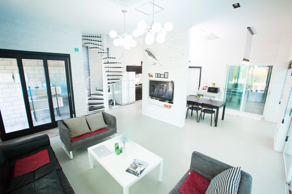 팬션 비쥬얼 썸네일 이미지