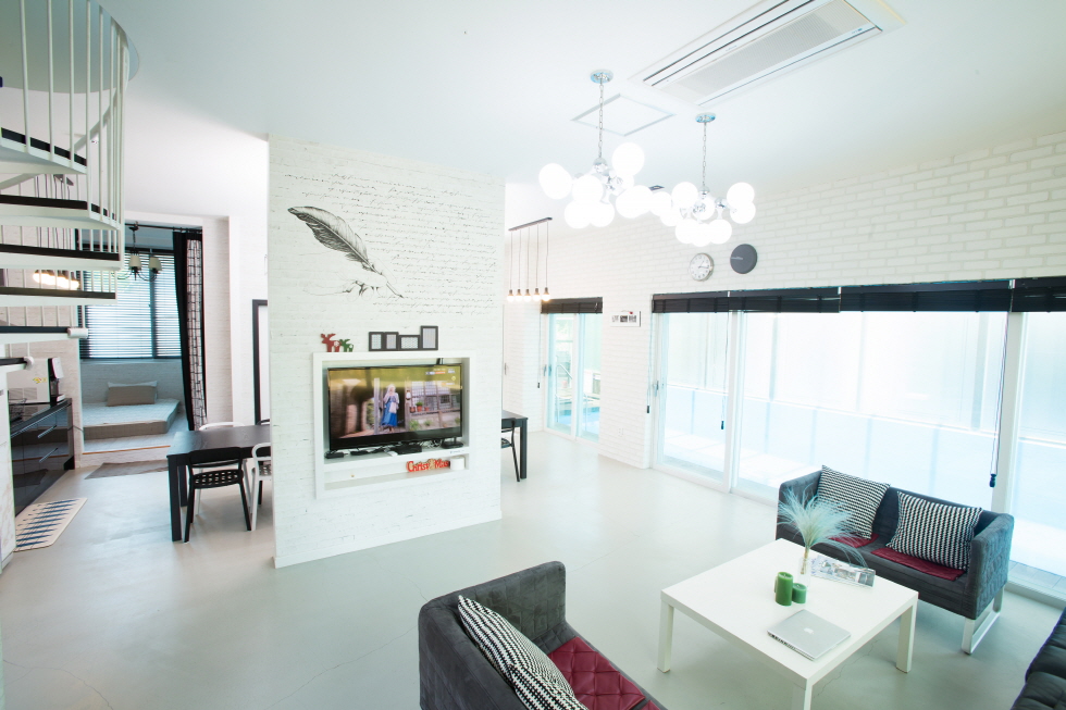 팬션 비쥬얼 썸네일 이미지