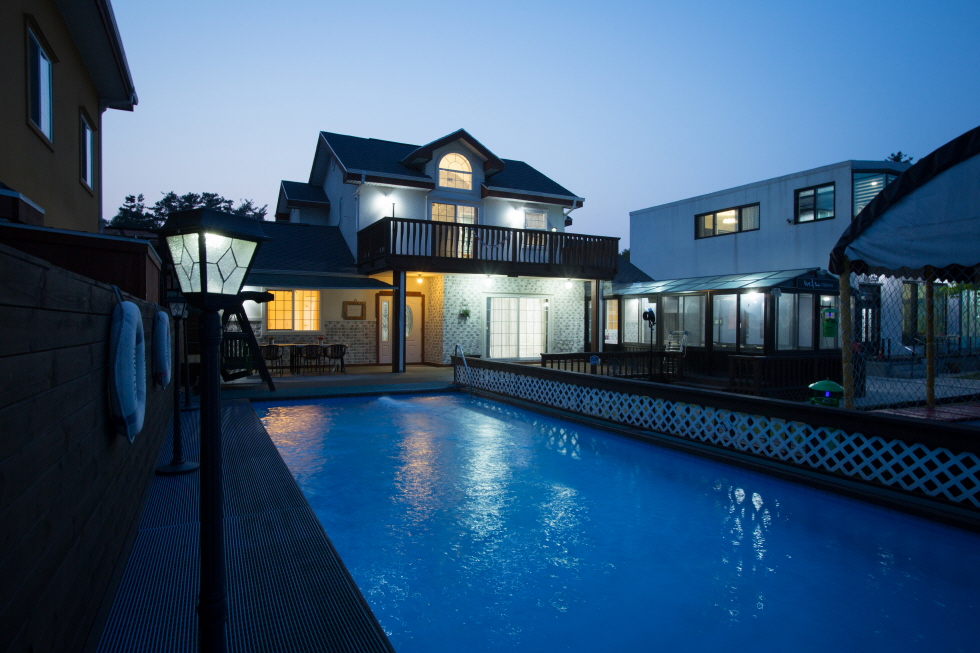 팬션 비쥬얼 썸네일 이미지