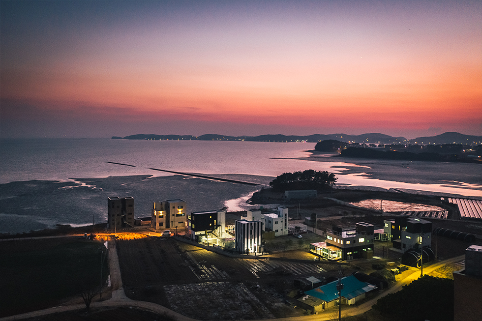 팬션 비쥬얼 썸네일 이미지