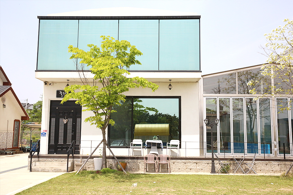 팬션 비쥬얼 썸네일 이미지