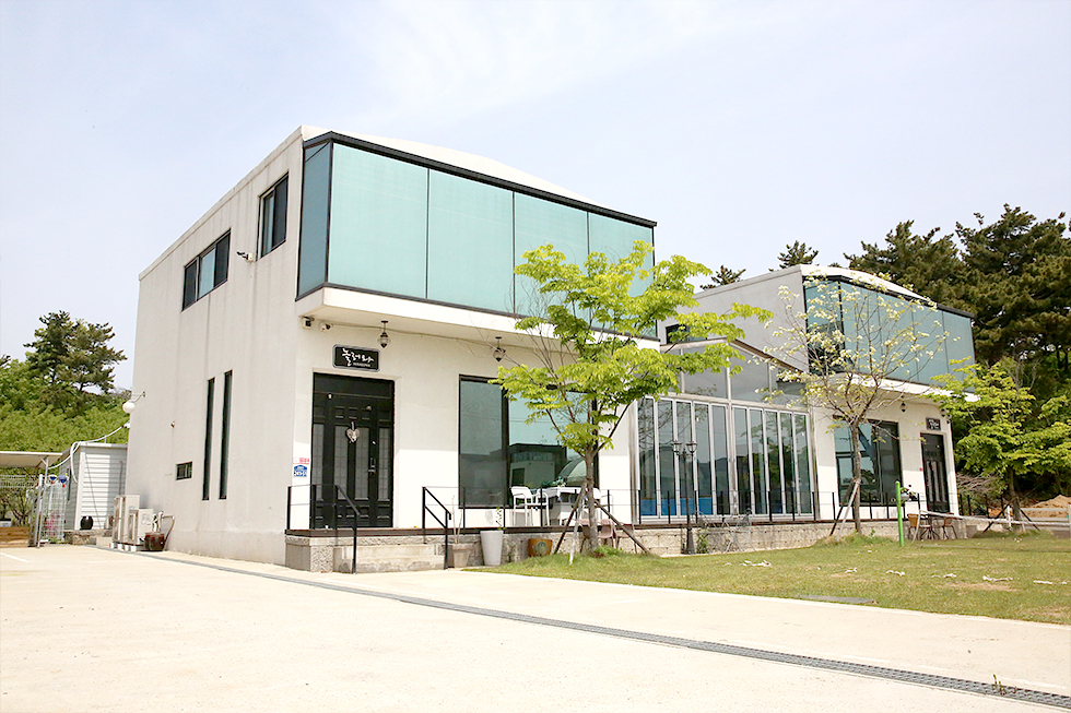 팬션 비쥬얼 썸네일 이미지