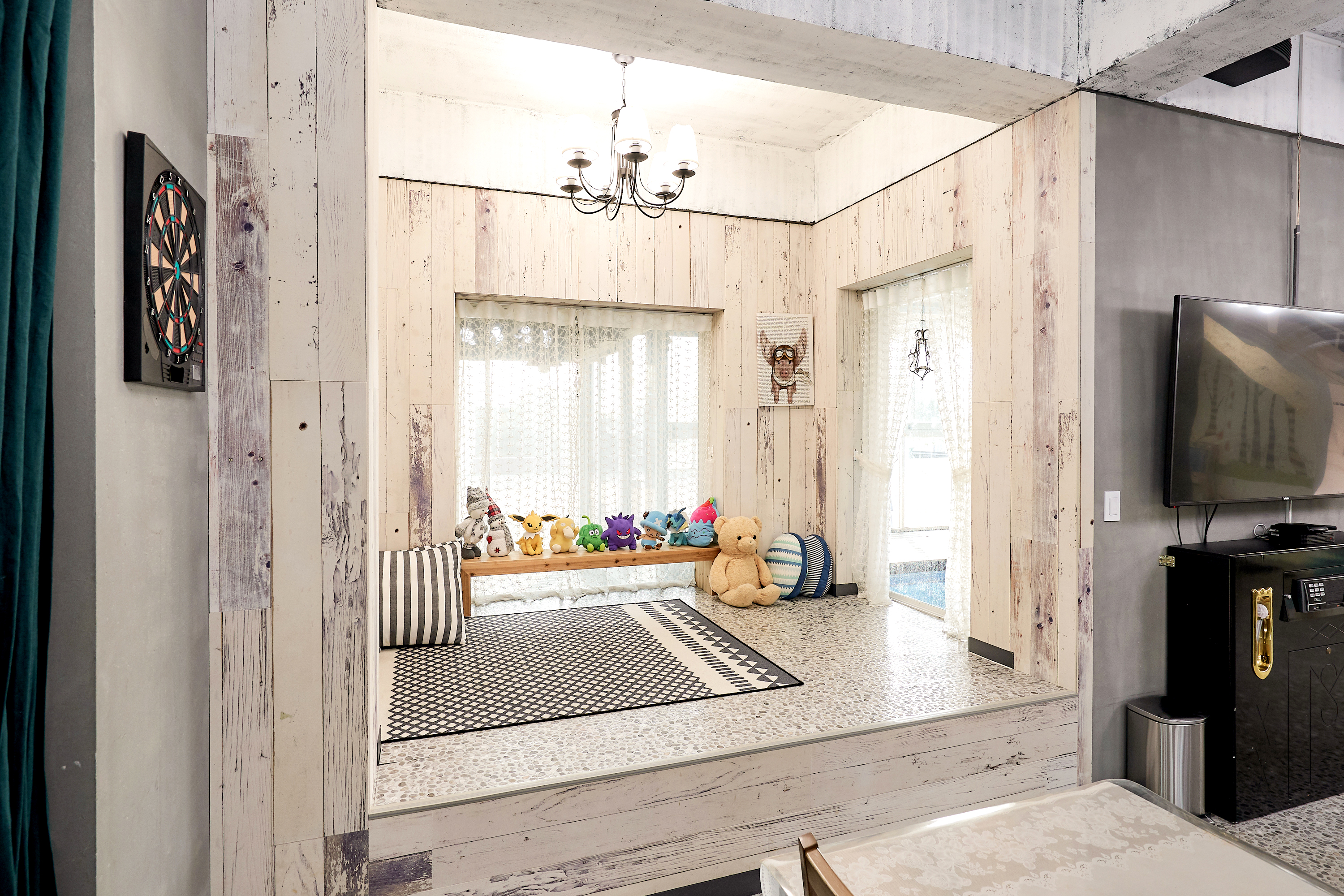 팬션 비쥬얼 썸네일 이미지