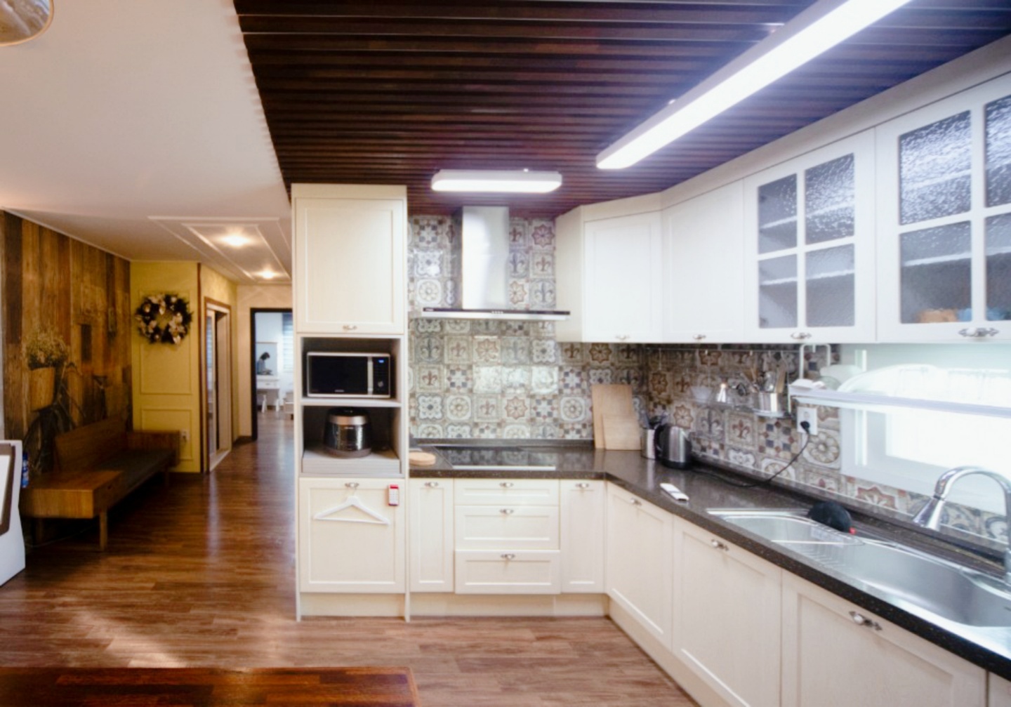 팬션 비쥬얼 썸네일 이미지