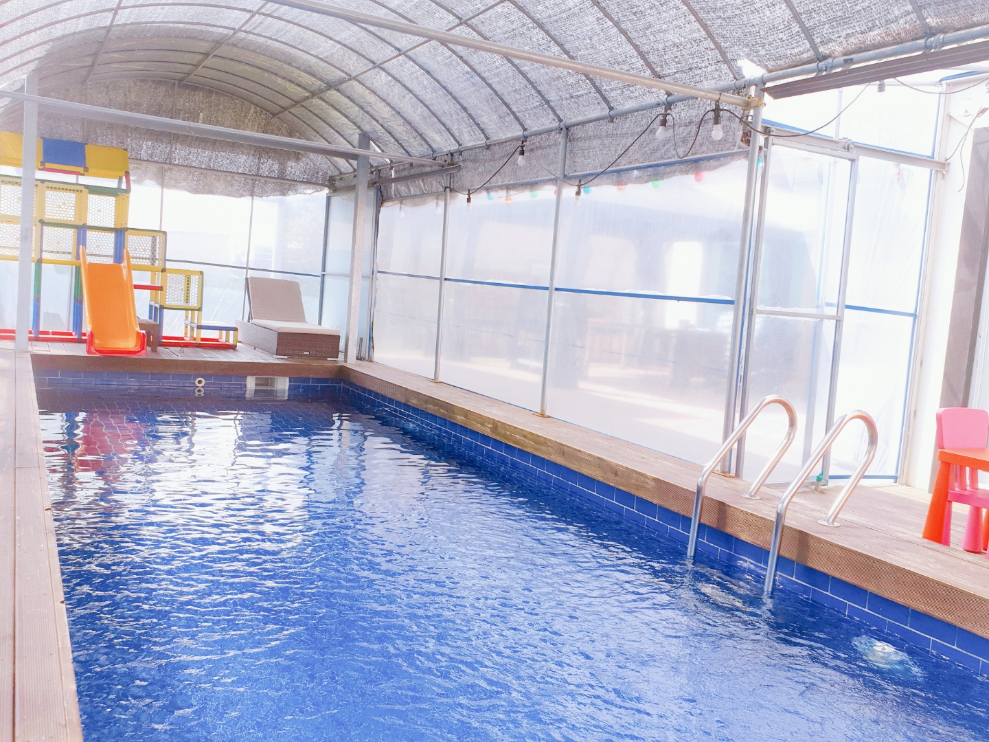 팬션 비쥬얼 썸네일 이미지