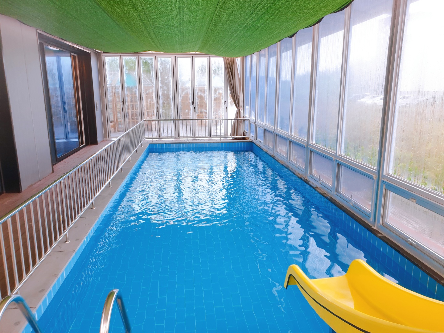 팬션 비쥬얼 썸네일 이미지