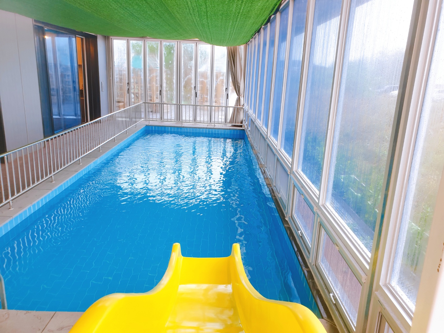 팬션 비쥬얼 썸네일 이미지