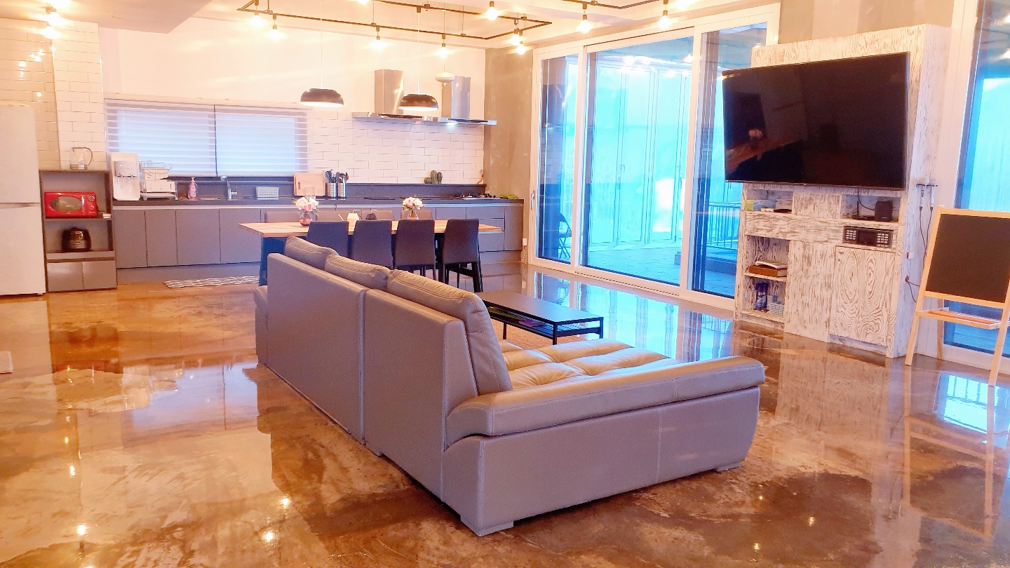 팬션 비쥬얼 썸네일 이미지