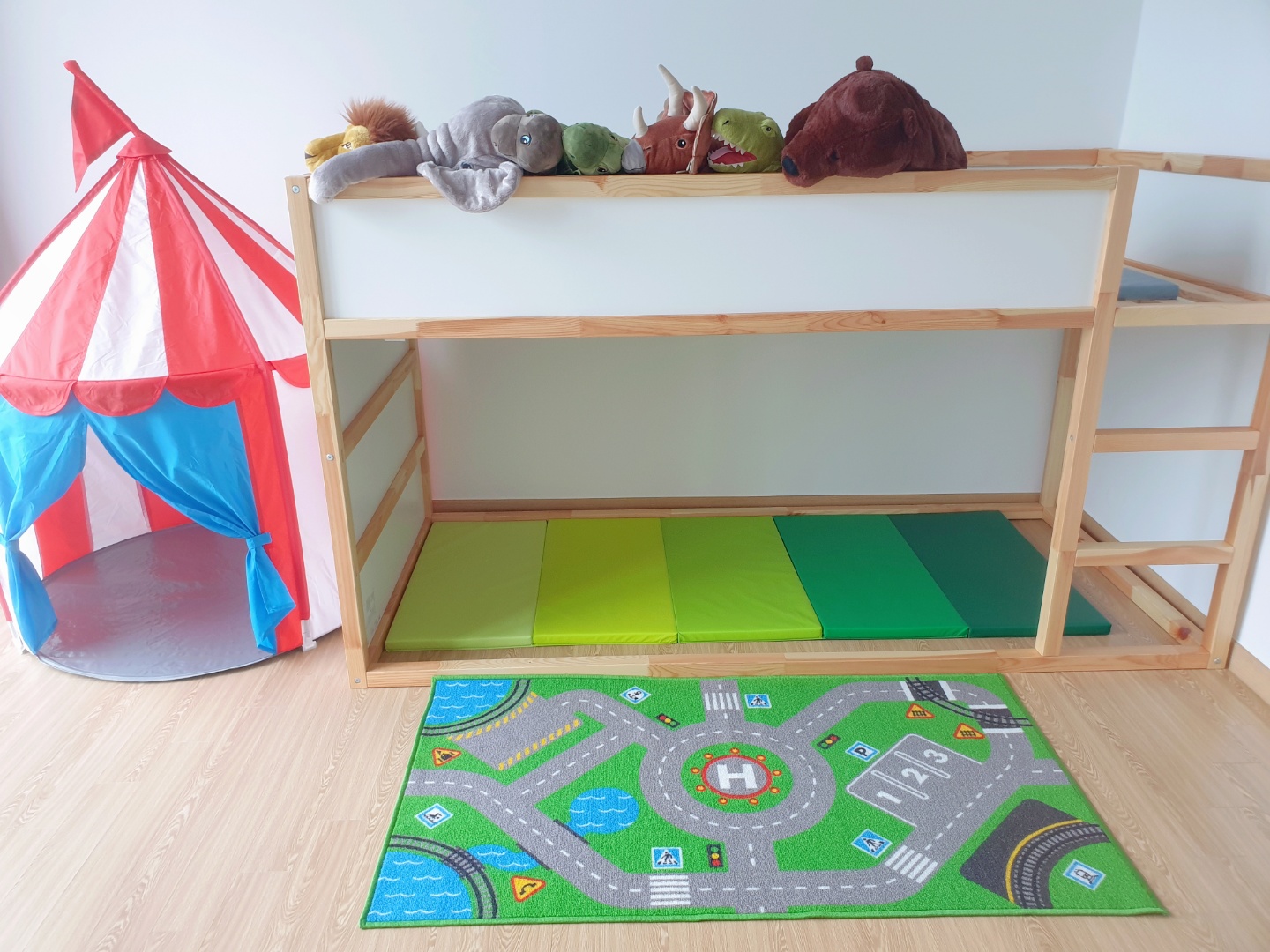 팬션 비쥬얼 썸네일 이미지