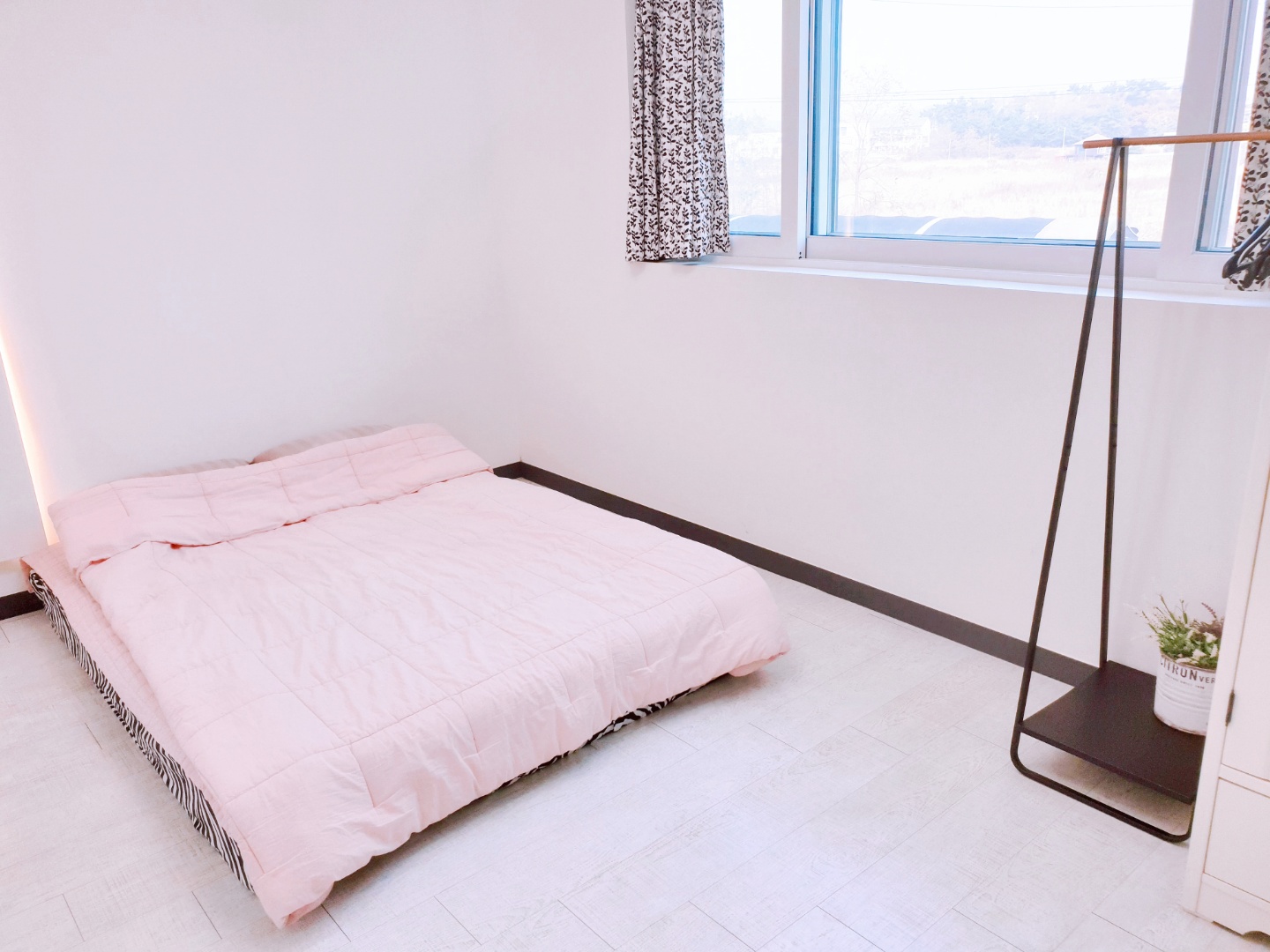 팬션 비쥬얼 썸네일 이미지