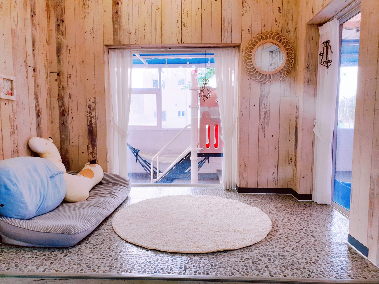 팬션 비쥬얼 썸네일 이미지