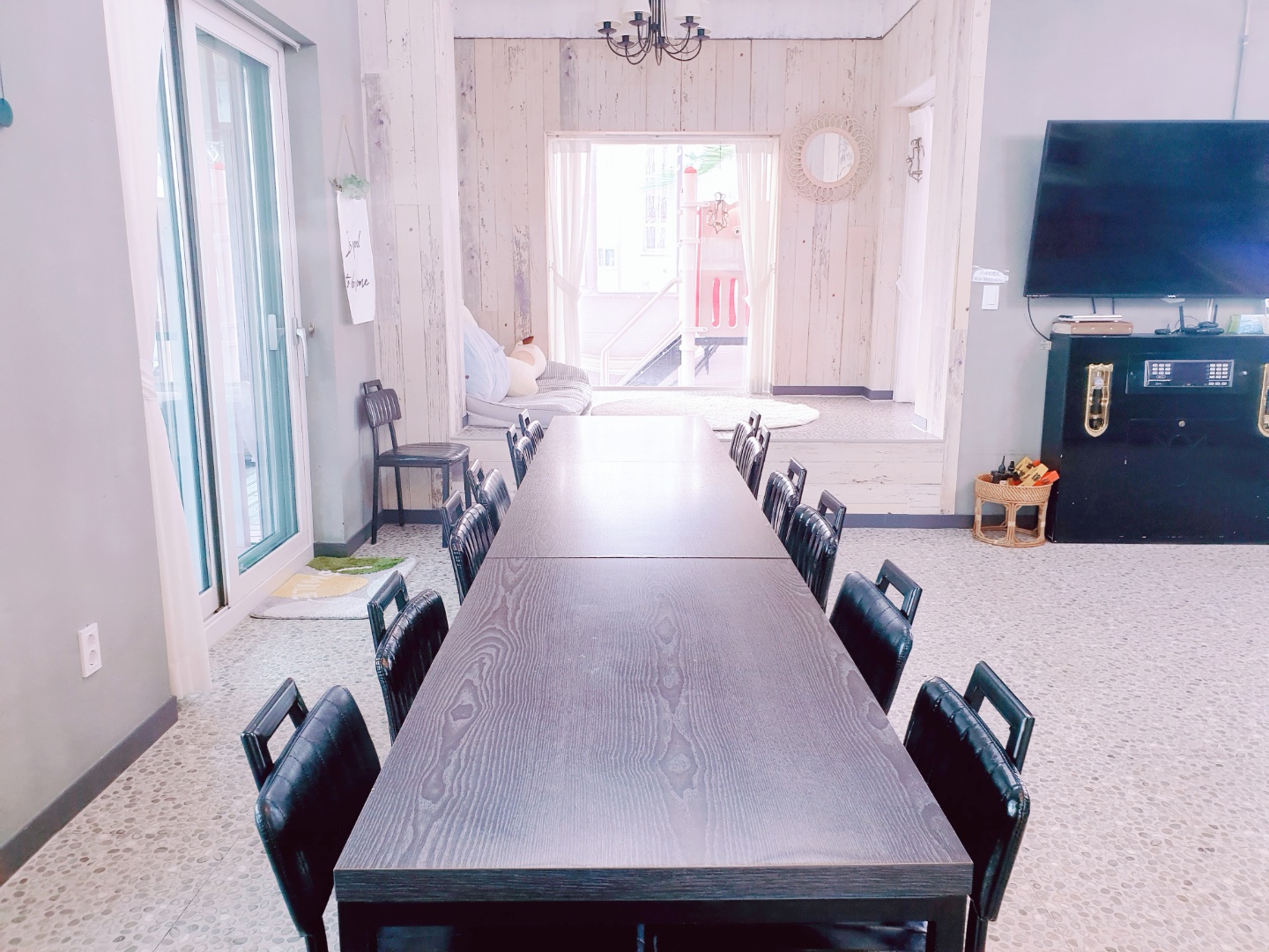 팬션 비쥬얼 썸네일 이미지