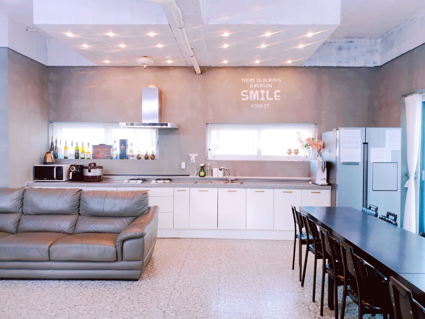 팬션 비쥬얼 썸네일 이미지